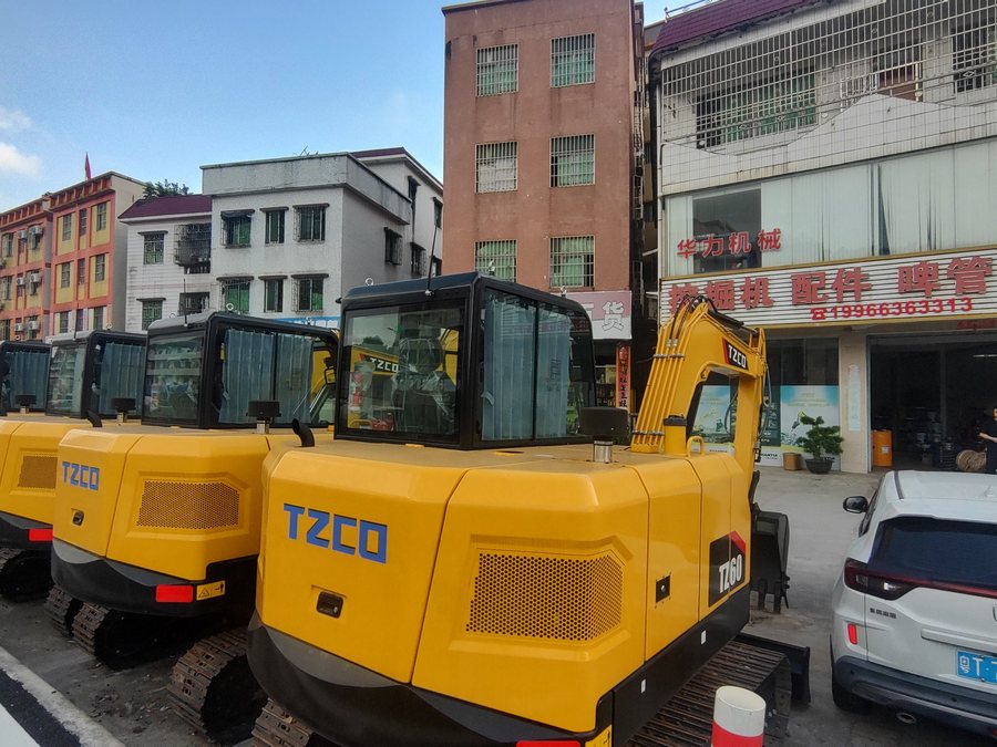 中山三乡挖掘机出租机队与门市